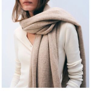 White + Warren Cashmere Travel Wrap